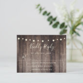Rustic Wood String Lights Wedding RSVP Briefkaart (Staand voorkant)