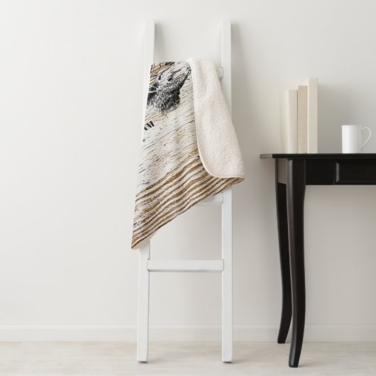 Rustic Wood Texture Deer Forest Monogram Sherpa Deken (In situ)