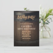 Rustic Wooden Barrel Birthday Party Kaart (Staand voorkant)