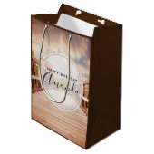 Rustic Wooden Bridge in het Land Birthday Medium Cadeauzakje (Voorkant Gekanteld)