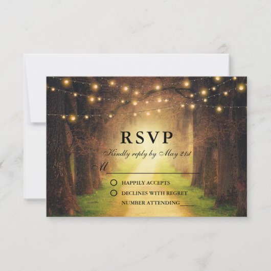 Rustiek Bospad met String Lights Bruiloft RSVP Kaartje (Voorkant)