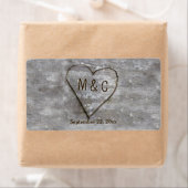 Rustiek Gesneden Berk Hart Monogram Water Fles Etiket (Insitu)