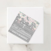 Rustiek grijs hout blozen bloesem eerste communie bedankjes labels (In situ)