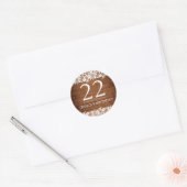 Rustiek hout & witte kant Verjaardag Ronde Sticker (Envelop)