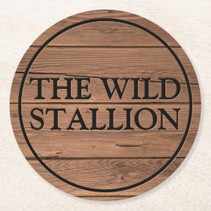 Rustiek lichtbruin hout faux gegraveerde naam bar ronde kartonnen onderzetter