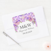 Rustiek Paarse Bloemen Monogram Bruiloft Label (Envelop)