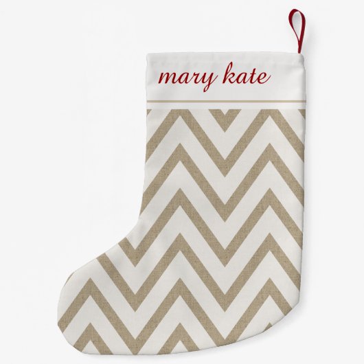 Rustiek Rood en Wit Faux Burlap Chevron Patroon Kleine Kerstsok (Achterkant)