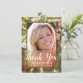 Rustiek Roze Bloemen String Lights Foto Afstuderen Bedankkaart (Staand voorkant)