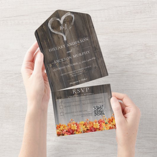 Rustieke Barnwood & Herfst bladeren QR-code All In One Uitnodiging (Afscheurbaar)