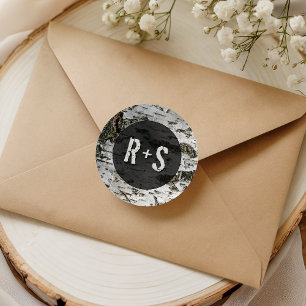 Rustieke berkenbast moderne trouwmonogram ronde sticker