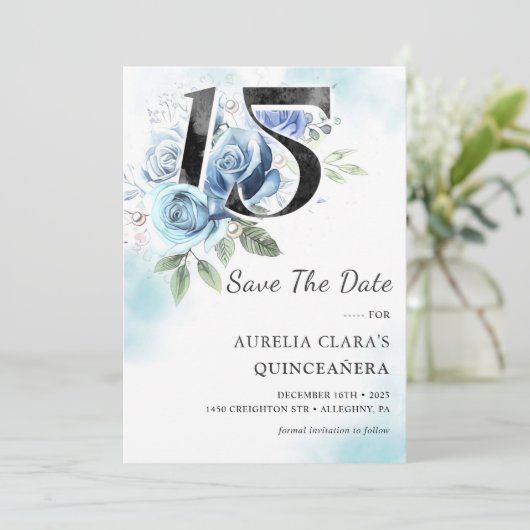Rustieke Blauwe Bloemen 15e Verjaardag Quinceanera Save The Date (Staand voorkant)