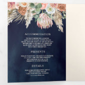 Rustieke Boho aardse bloemige pampas marine blauwe Drieluik Uitnodiging (Binnenzijde eerst)