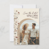 Rustieke Boho Chic Wilde Bloemen Boog Foto Bruilof Save The Date (Voorkant)