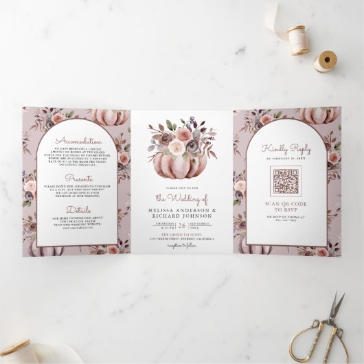 Rustieke Boho Neutrale Pompoen Bloemen QR Code Bru Drieluik Uitnodiging (Binnen)