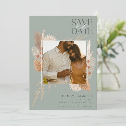 Rustieke Boho Sage Fotobruiloft Save The Date (Staand voorkant)