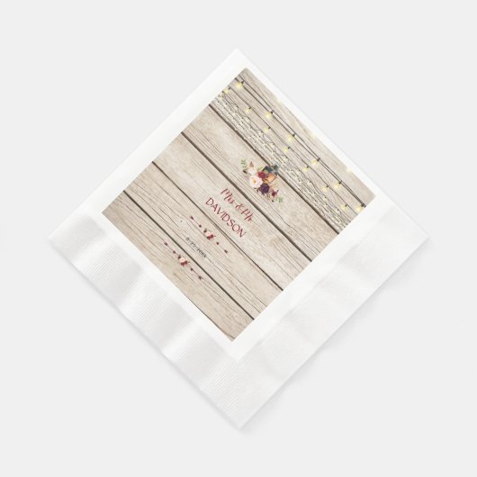 Rustieke bordeauxrode bloemenlantaarn oude schuur  servet (Hoek)