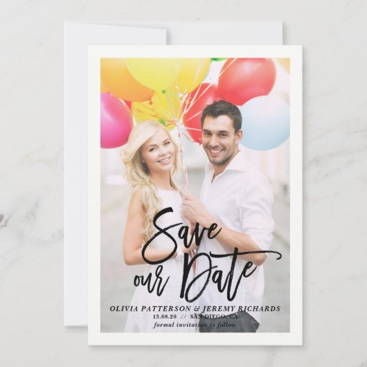 Rustieke borstel hand belettering foto Sla onze da Save The Date (Voorkant)