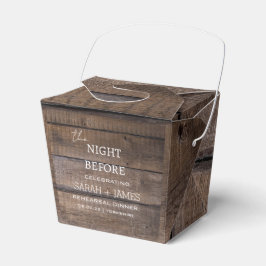 Rustieke bruiloft de nacht voor repetitie diner bedankdoosjes