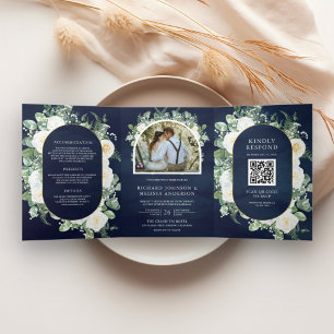 Rustieke groene ivoorkleurige bloemen Navy QR-code Drieluik Uitnodiging