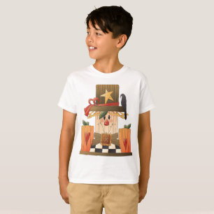 Rustieke Herfst vogelverschrikker met pompoenen en T-shirt