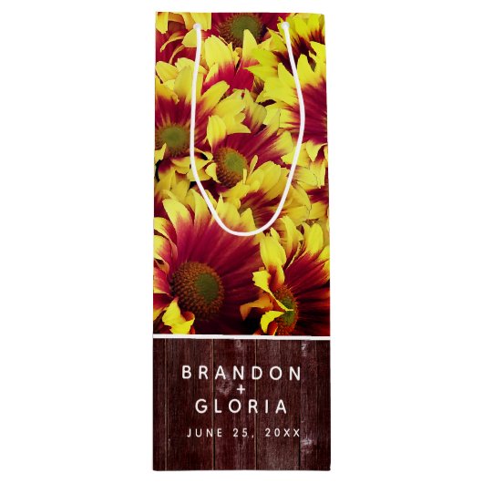 Rustieke herfst Zonnebloemen op hek Bruiloft Wijn Cadeautas (Voorkant)