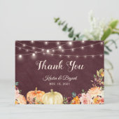 Rustieke herfstpompoen bordeauxrode bloemenslinger bedankkaart (Staand voorkant)