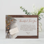 Rustieke herfsttafel instellen Thanksgiving diner Feestdagenkaart (Staand voorkant)