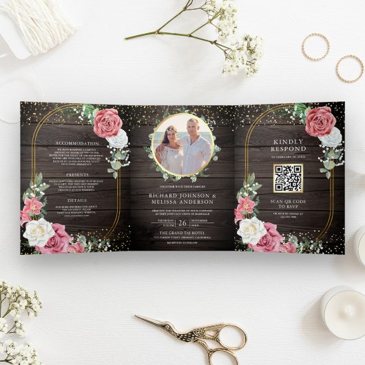 Rustieke Hout Boho Roze Rozen Bloemencode QR Code Drieluik Uitnodiging