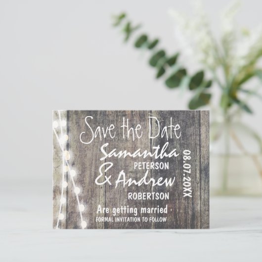 Rustieke hout en string lichten opslaan de datum aankondigingskaart (Staand voorkant)