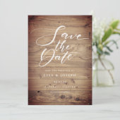 Rustieke Houten Landelijke Elegante Script Save The Date (Staand voorkant)