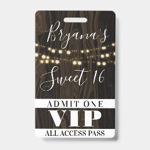 Rustieke houten slingerlichten Sweet 16 VIP-pas Badge