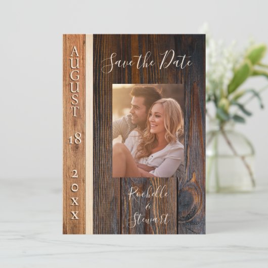 Rustieke houten Toon Bewaar de datum Bruiloft Kaar Kaart (Staand voorkant)