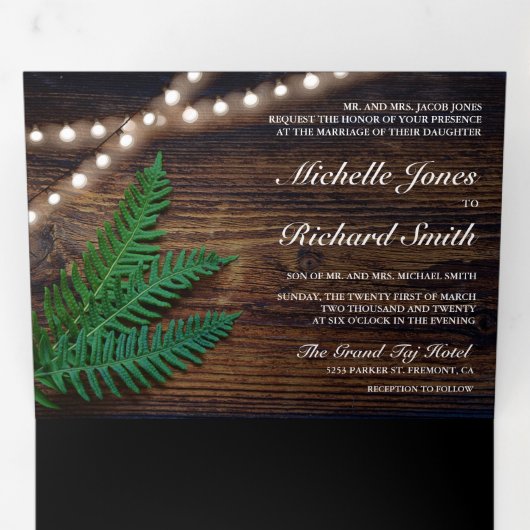 Rustieke Houten Varen Groen String Lights Bruiloft Drieluik Uitnodiging (Binnenzijde eerst)