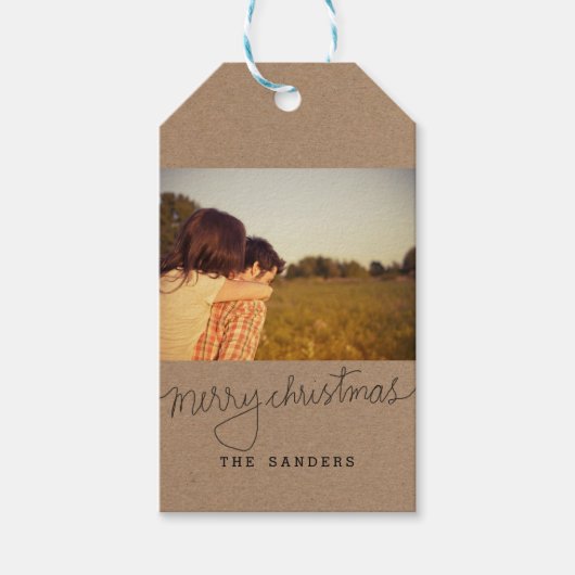 Rustieke Kraft papier Merry Christmas Script Foto Cadeaulabel (Voorkant)