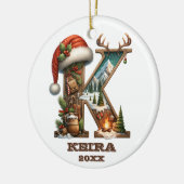 Rustieke letter 'K' versierd met een kerstscène Keramisch Ornament (Links)
