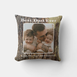 Rustieke natuurlijke noodlijdende bomen met boomsc kussen