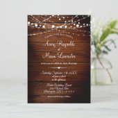 Rustieke schuur hout en String Lights Bruiloft Kaart (Staand voorkant)