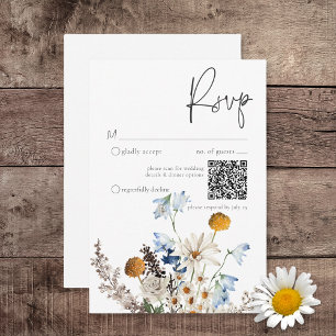 Rustieke Stoffige Blauwe Wildbloemen & Daisies QR RSVP Kaartje