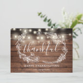 Rustieke String Lights Dankbaar Foto Thanksgiving Feestdagenkaart (Staand voorkant)