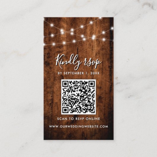 Rustieke String Lights & Wood Wedding RSVP QR Code Informatiekaartje (Voorkant)