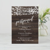 Rustieke Wood & Lights Uitgestelde bruiloft Update Kaart (Staand voorkant)