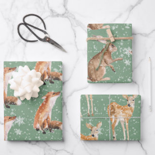Rustig groene elegante besneeuwde winterdieren inpakpapier vel