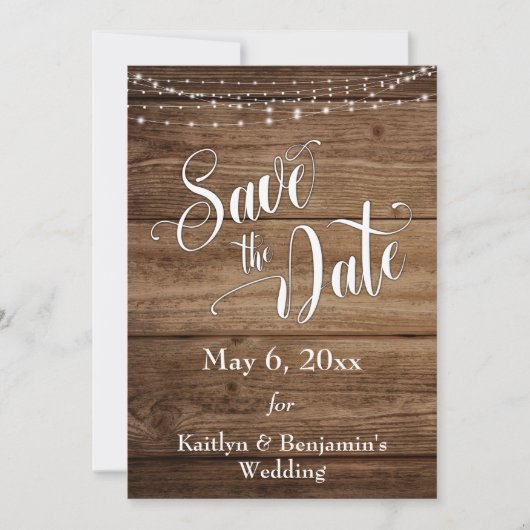 Rustig hout, witte lichten en werkloos script save the date (Voorkant)