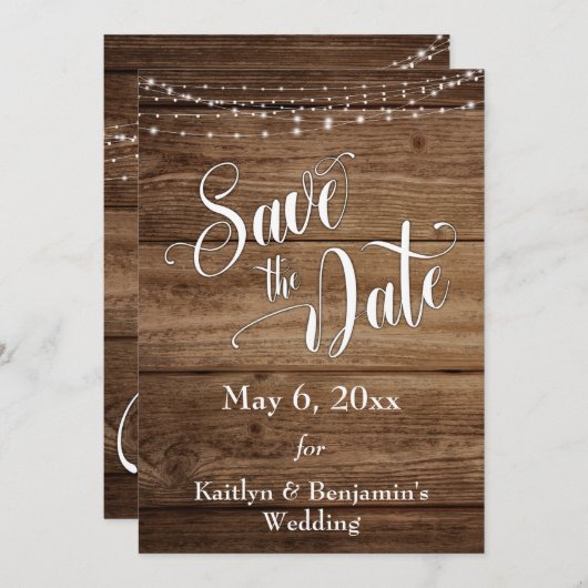 Rustig hout, witte lichten en werkloos script save the date (Voorkant / Achterkant)