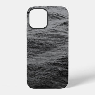 Rustig wateroppervlak iPhone 12 hoesje