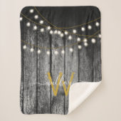 Rustige Barn Black Wood Gold String Lights Monogra Sherpa Deken (Voorkant)
