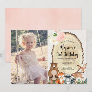 Rustige bosgebieden foto van meisje op verjaardag kaart