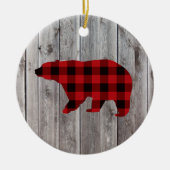 Rustige bosgrond beer met rode buffelplaat keramisch ornament (Voorkant)