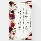 Rustige Burgundy Red Chic Floral Wedding Party Spandoek (Verticaal)