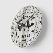 Rustige Farmhouse Wood Chicken Coop Custom Name Ronde Klok (Hoek)